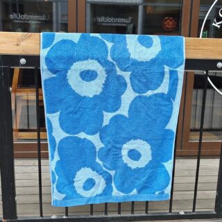 Marimekko kylpypyyhe 65x130 cm, 35,-
#marimekko #kylpypyyhe #secondhand #varausonostopäätös #äläjääkuvienvaraan